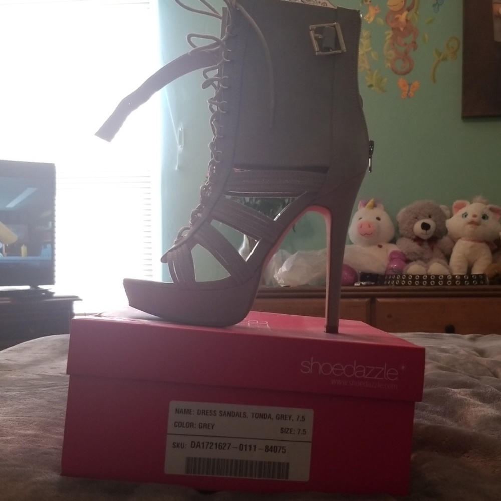 Dress sandals
